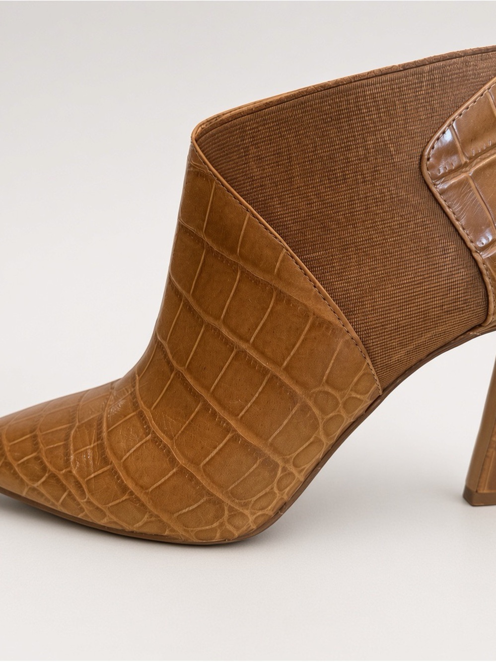 Vince Camuto Women’s Tan Croc-Embossed Pointed Mule Heel